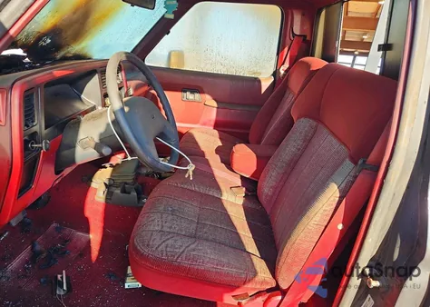 1990 Ford Ranger z USA, uszkodzony, nr VIN 1FTCR10A4LUC01656